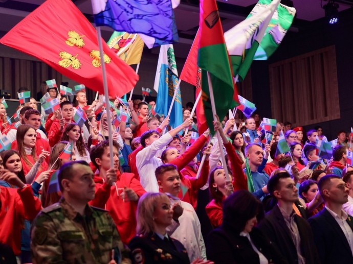 Вячеслав Гладков рассказал о достижениях белгородских активистов «Движения первых» Вячеслав Гладков рассказал о достижениях белгородских активистов «Движения первых»