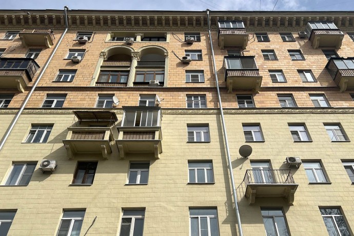 Городская неоклассика: в Москве обновили почти 60 жилых зданий с иониками на фасадах