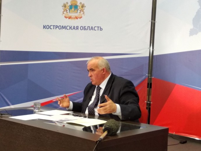 Костромской губернатор решил признаться, чем занимается на работе
