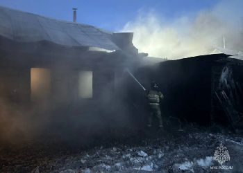 В Амурской области в сгоревшем доме нашли тела двоих мужчин