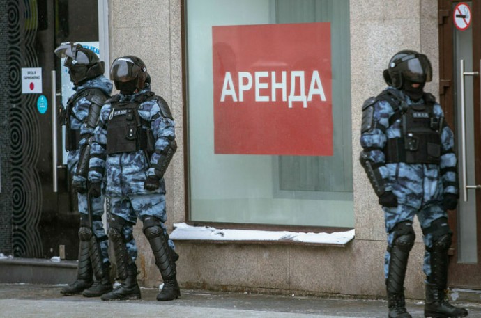 Силовики проверили салон жены челябинца, разыскиваемого после терактов