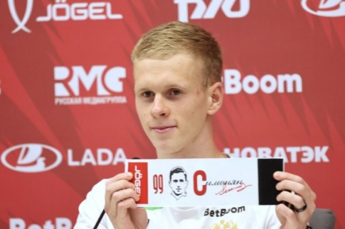 В "Фиорентине" назвали нереальным переход Кисляка