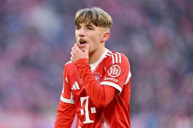 Юный футболист "Баварии" в 17 лет установил уникальное достижение в Лиге чемпионов
