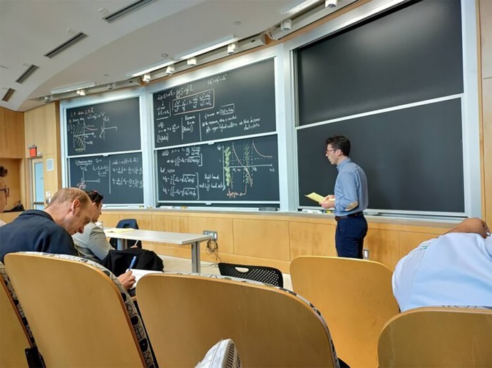 В США убит учёный, готовившийся перевернуть индустрию ископаемого топлива В США убит учёный, готовившийся перевернуть индустрию ископаемого топлива