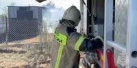 В Астрахани вспыхнул автомобиль: двое пострадавших