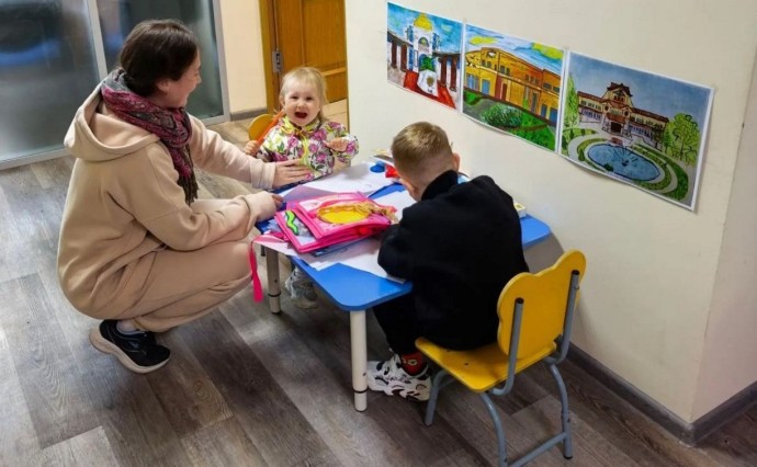 "Детские уголки" для посетителей открыли в некоторых департаментах администрации Южно-Сахалинска "Детские уголки" для посетителей открыли в некоторых департаментах администрации Южно-Сахалинска