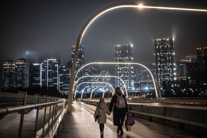 ВЦИОМ: 90 процентов москвичей довольны состоянием подсветки зданий и площадей ВЦИОМ: 90 процентов москвичей довольны состоянием подсветки зданий и площадей