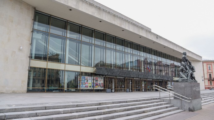 Александр Беглов: Сила России – в единстве народа, в готовности встать плечом к плечу во имя родной земли Александр Беглов: Сила России – в единстве народа, в готовности встать плечом к плечу во имя родной земли