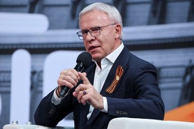 Фетисов сравнил российский и североамериканский хоккей
