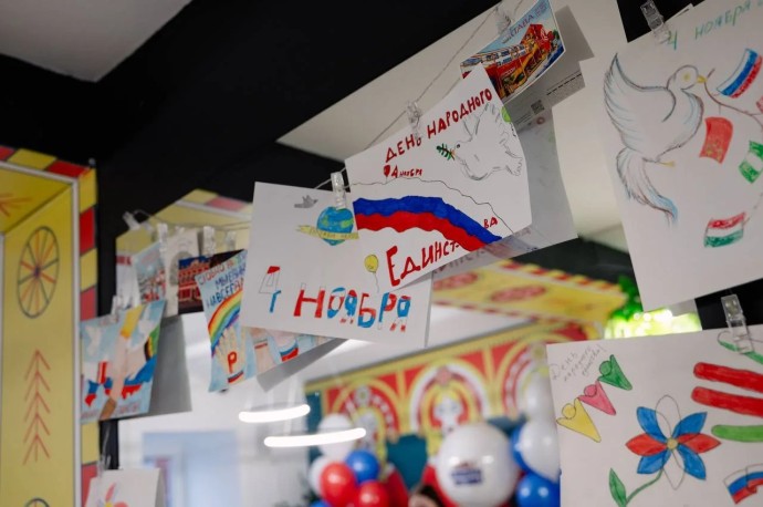 В Туле для детей участников СВО устроили праздник в Универмаге тульских брендов В Туле для детей участников СВО устроили праздник в Универмаге тульских брендов