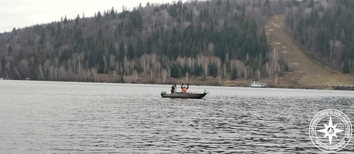 В Башкирии спасатели помогли рыбакам на Павловском водохранилище