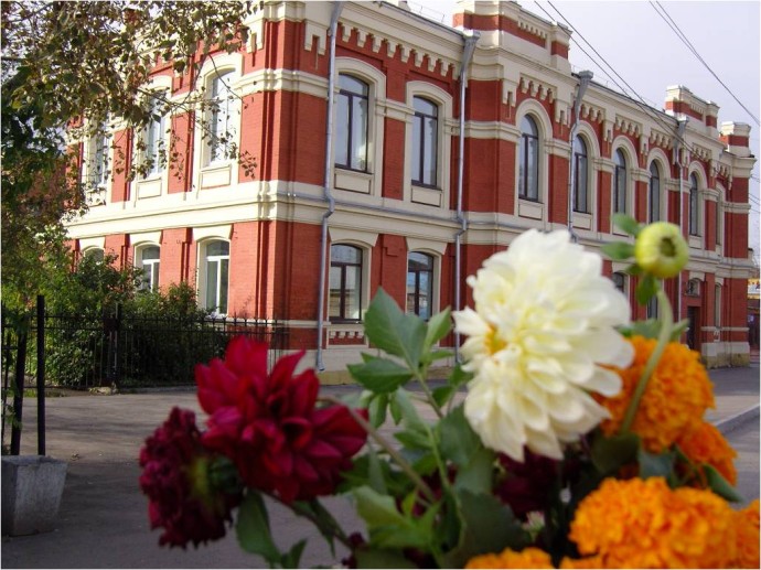 В Иркутске отреставрируют школу имени Пономарева