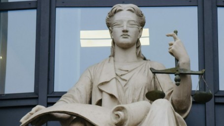 Петербуржца осудили за поддержку террористической организации