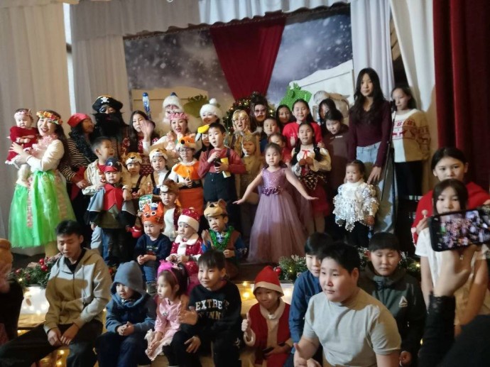 В Вилюйском районе Якутии провели новогодний праздник для детей участников СВО