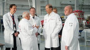 Денис Мантуров ознакомился с ходом подготовки к серийному производству двигателя ПД-8