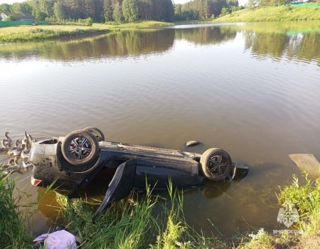 В Башкирии водитель утонул в озере