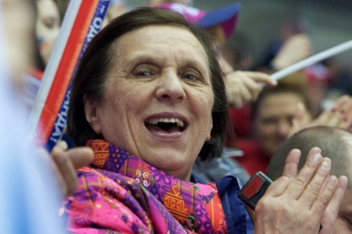 Мать Овечкина провела символическое вбрасывание перед матчем "Динамо"