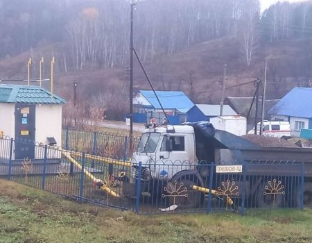 В Башкирии КамАЗ оставил без газоснабжения жителей двух сёл В Башкирии КамАЗ оставил без газоснабжения жителей двух сёл