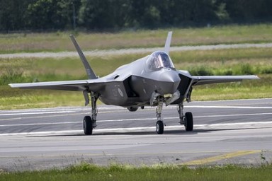 США перебросят истребители на Ближний Восток