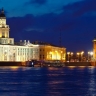 Москва и Петербург бьются за туристов на Новый год: кто побеждает