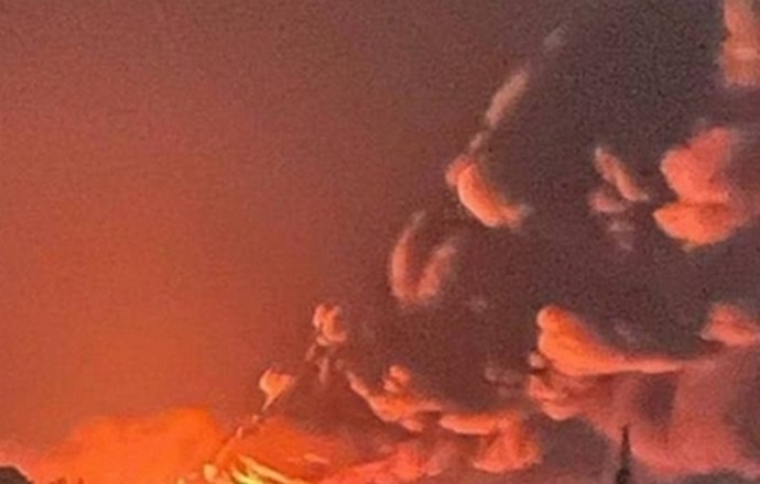 Реактивные БПЛА прорвали ПВО: крупный пожар на нефтебазе и взрывы в Киеве Реактивные БПЛА прорвали ПВО: крупный пожар на нефтебазе и взрывы в Киеве
