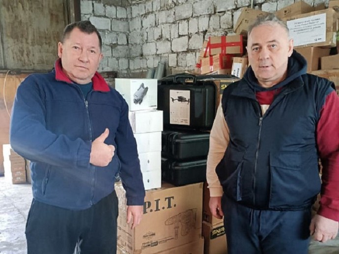 Кировским бойцам доставили новую партию квадрокоптеров Кировским бойцам доставили новую партию квадрокоптеров