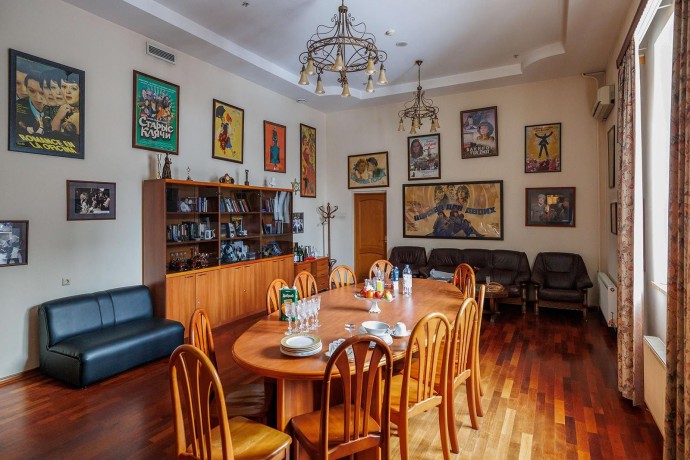 Однажды в кино