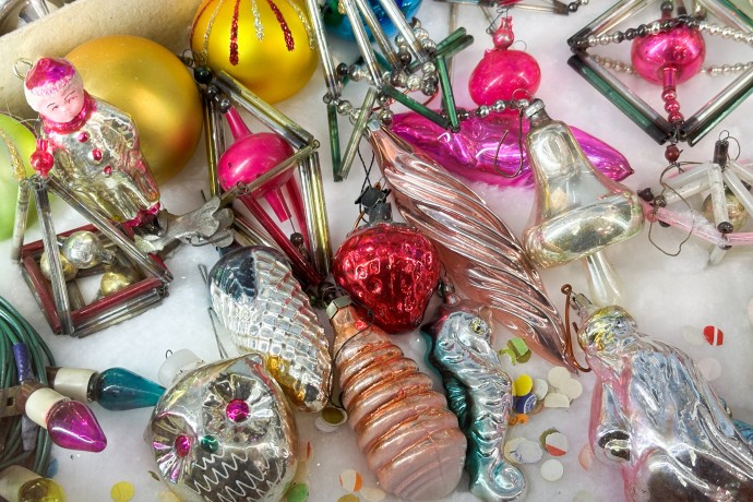 36% россиян наряжают ёлку советскими игрушками