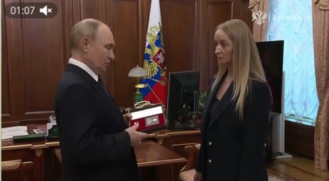 Путин передал вдове генерала Гудкова «Золотую Звезду» Героя России
