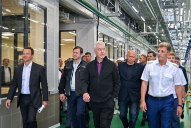 Сергей Собянин открыл первое в ТиНАО электродепо «Столбово»