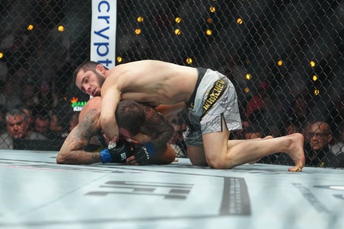Махачева могут лишить титула UFC – названо условие
