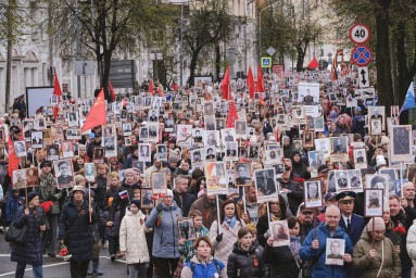 В Новгородской области в «Бессмертном полку» прошли 42 тысячи человек