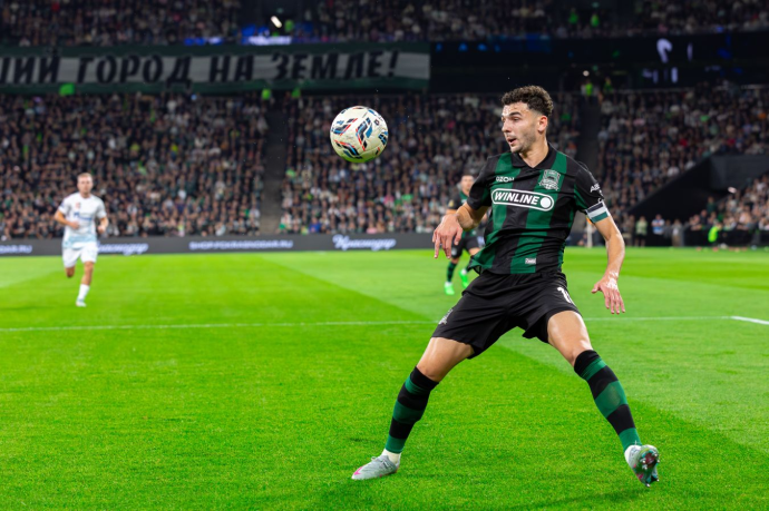 Сперцян критически оценил судейство после ничьей с "Локомотивом"