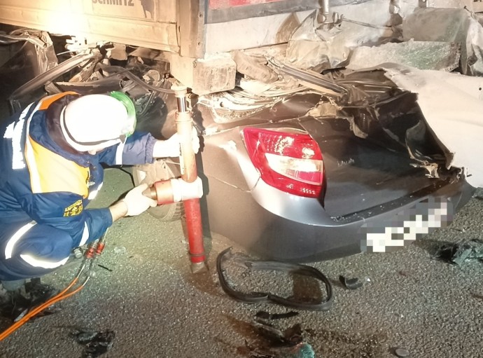 Появились жуткие фото с места гибели молодого водителя на трассе под Пензой Появились жуткие фото с места гибели молодого водителя на трассе под Пензой