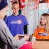По всей столице продолжают работать «Домики добра» проекта «Москва помогает»