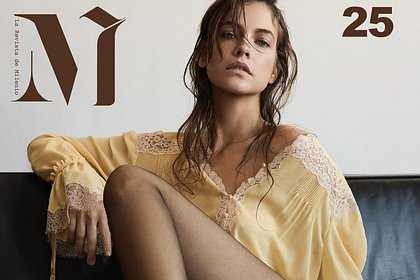 «Ангел» Victoria's Secret снялась в ультракоротком платье для журнала