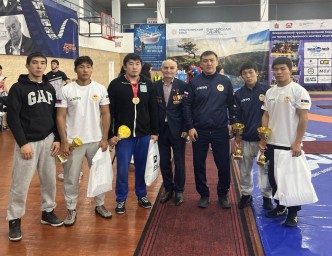 Борцы Бурятии отличились на турнире в Красноярске