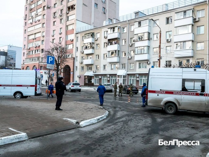 Владимир Путин наградил медиков скорой помощи, спасавших белгородцев 30 декабря 2023 года
