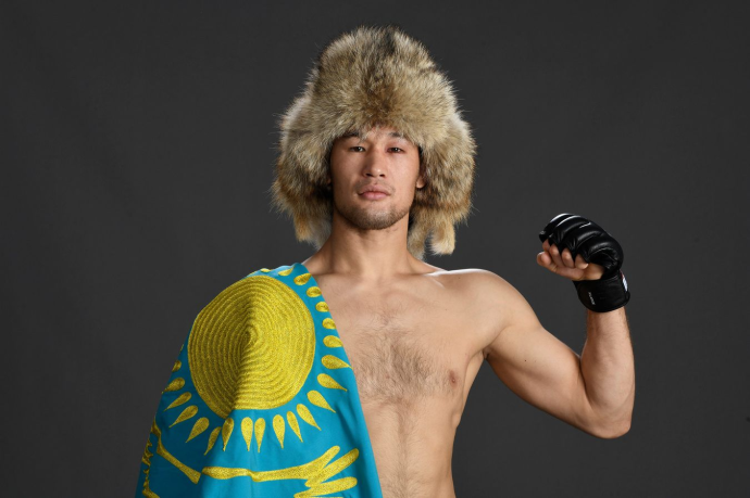 Рахмонов назвал себя самым неудобным соперником для Махачева