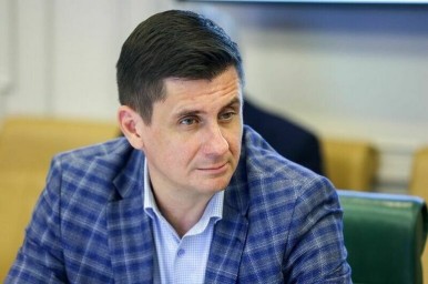 Сенатор предложил повысить штрафы за незаконное трудоустройство мигрантов