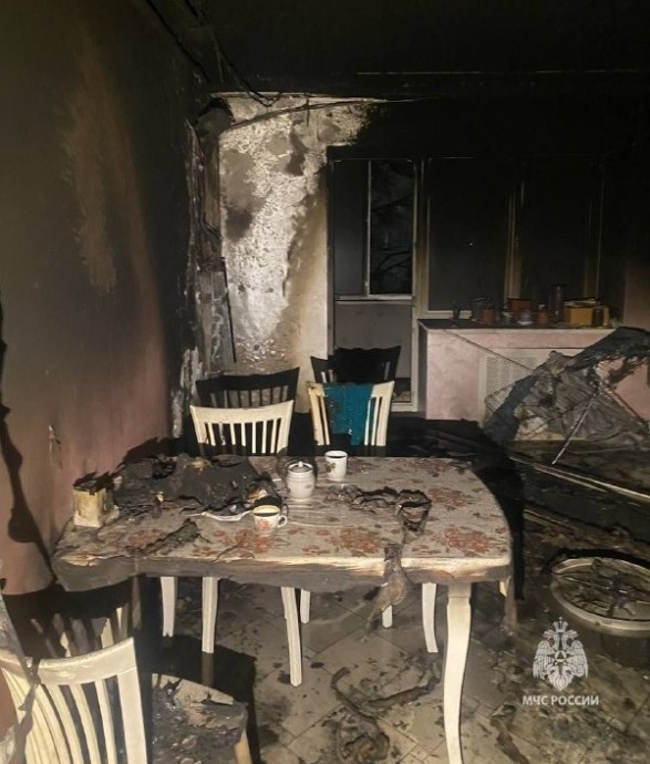 В Уфе на улице Энгельса эвакуировали жильцов из горящего дома В Уфе на улице Энгельса эвакуировали жильцов из горящего дома