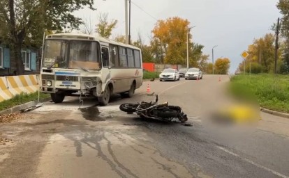 В Иркутской области мотоциклист погиб в столкновении с автобусом