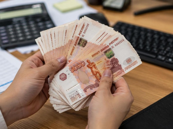Просто положить наличные больше нельзя. Юрист назвал суммы, из-за которых банк блокирует счета россиян Просто положить наличные больше нельзя. Юрист назвал суммы, из-за которых банк блокирует счета россиян