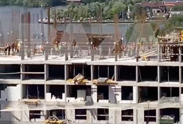 На крыше строящегося ЖК «Спутник» в Подмосковье произошла массовая драка