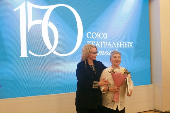 «Волонтеры культуры» поддержали 77 ветеранов сцены и одиноких пенсионеров – членов Союза театральных деятелей России