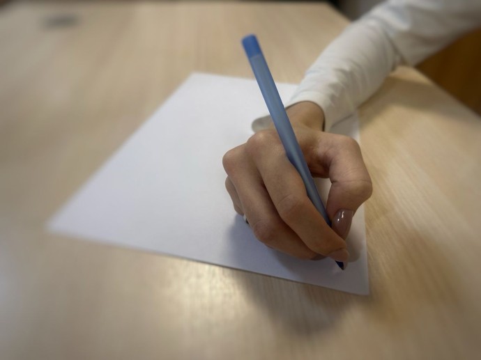 Прокуратура наказала костромского главврача за ручки и скрепки Прокуратура наказала костромского главврача за ручки и скрепки