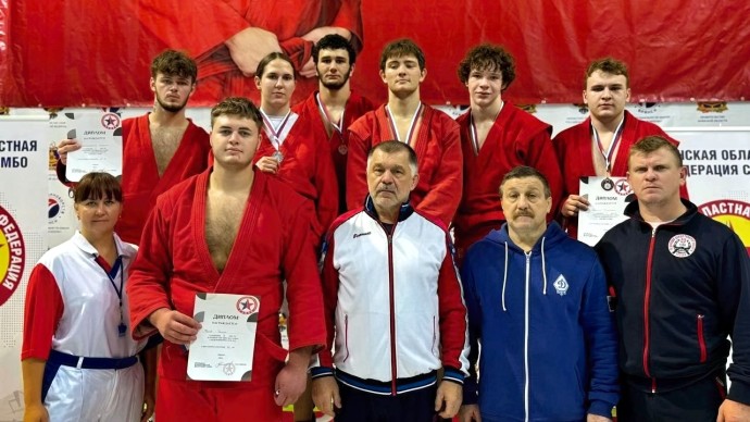 Тульские самбисты завоевали 5 медалей на первенстве ЦФО Тульские самбисты завоевали 5 медалей на первенстве ЦФО