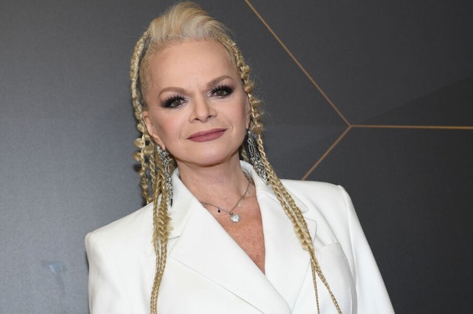 Лариса Долина заявила, что критику в ее адрес пишут проплаченные боты