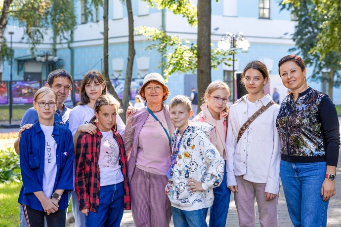 Сергей Собянин: Почти 95% детей-сирот из Москвы живут в приемных семьях Сергей Собянин: Почти 95% детей-сирот из Москвы живут в приемных семьях