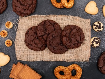 Этот рецепт превращает какао в магию: печенье, где хруст и нежность живут вместе